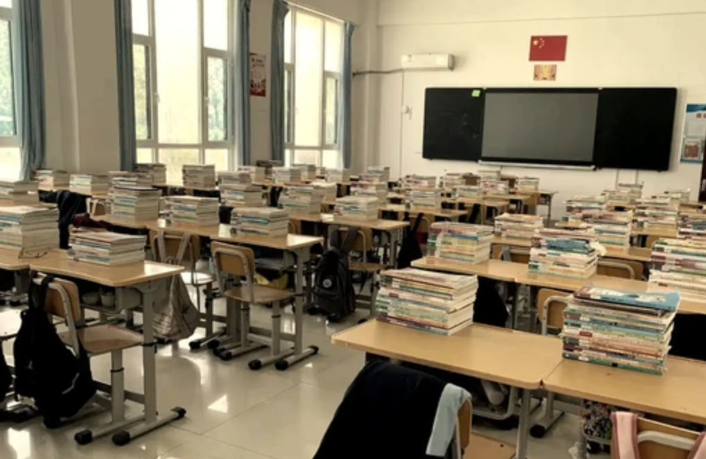 大学生回炉读技校释放什么信号